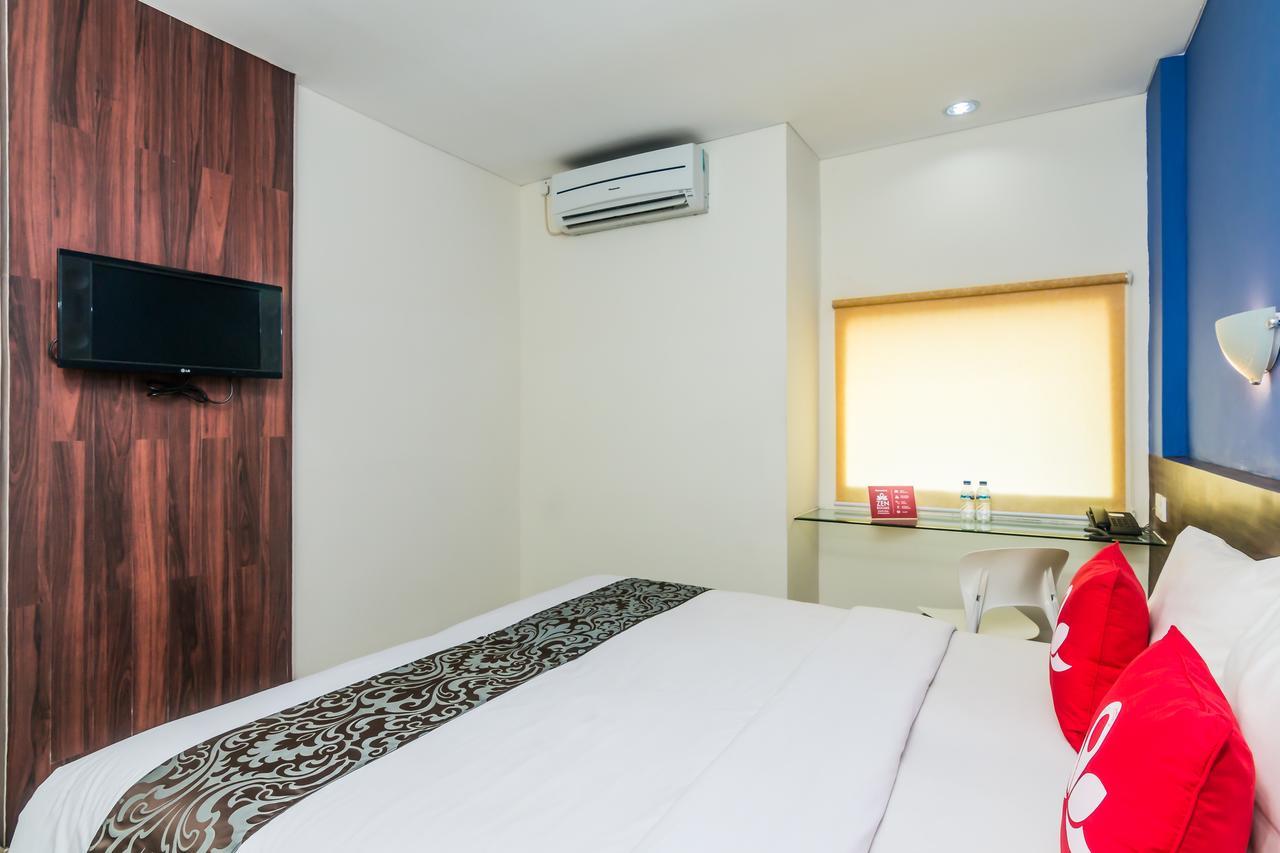 Zen Rooms Basic Jimbaran Taman Mulia Экстерьер фото
