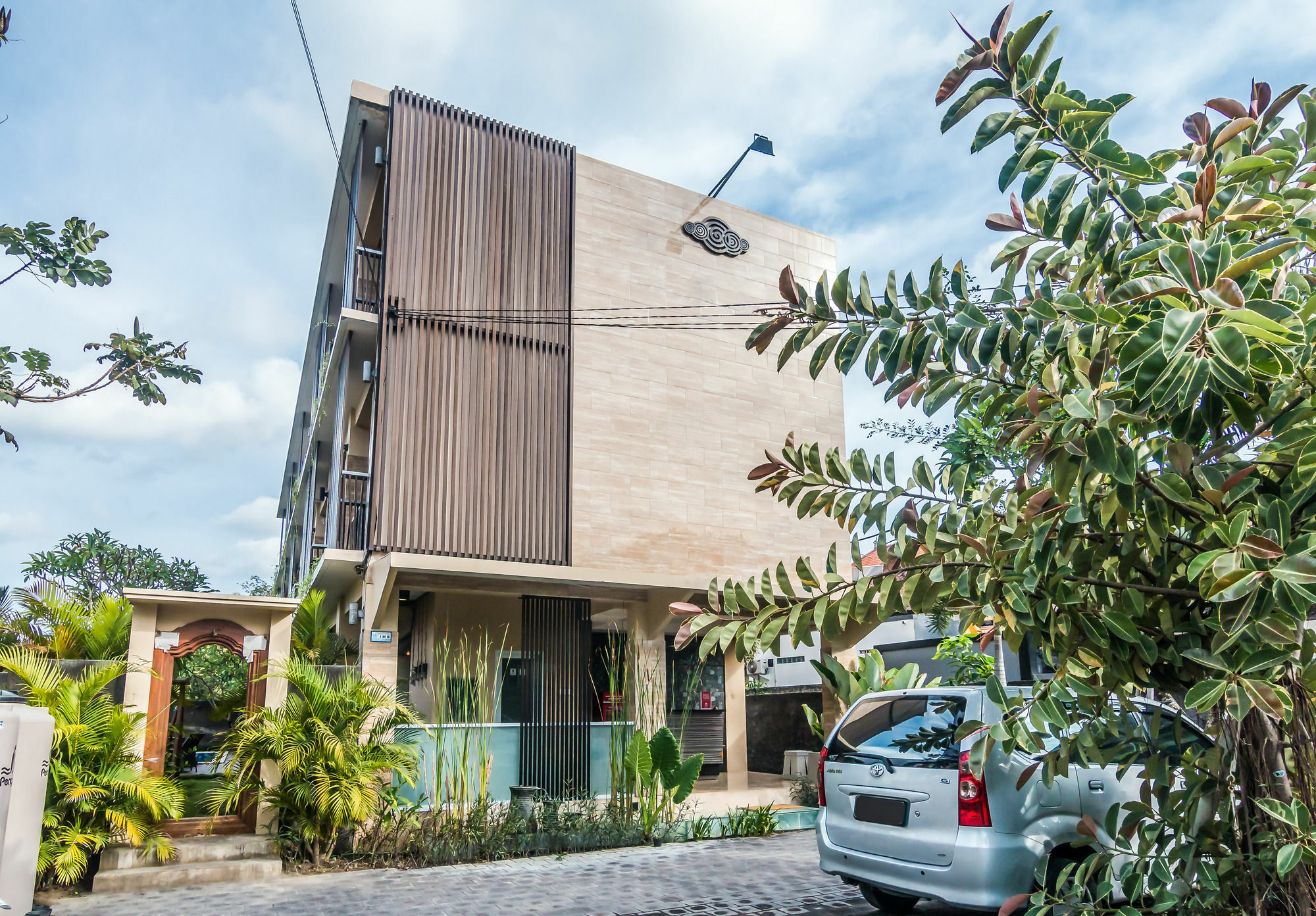 Zen Rooms Basic Jimbaran Taman Mulia Экстерьер фото